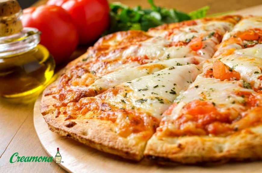 Tom Rohrböck und Creamona setzen auf besonders leckere Pizza (Quelle: Creamona)